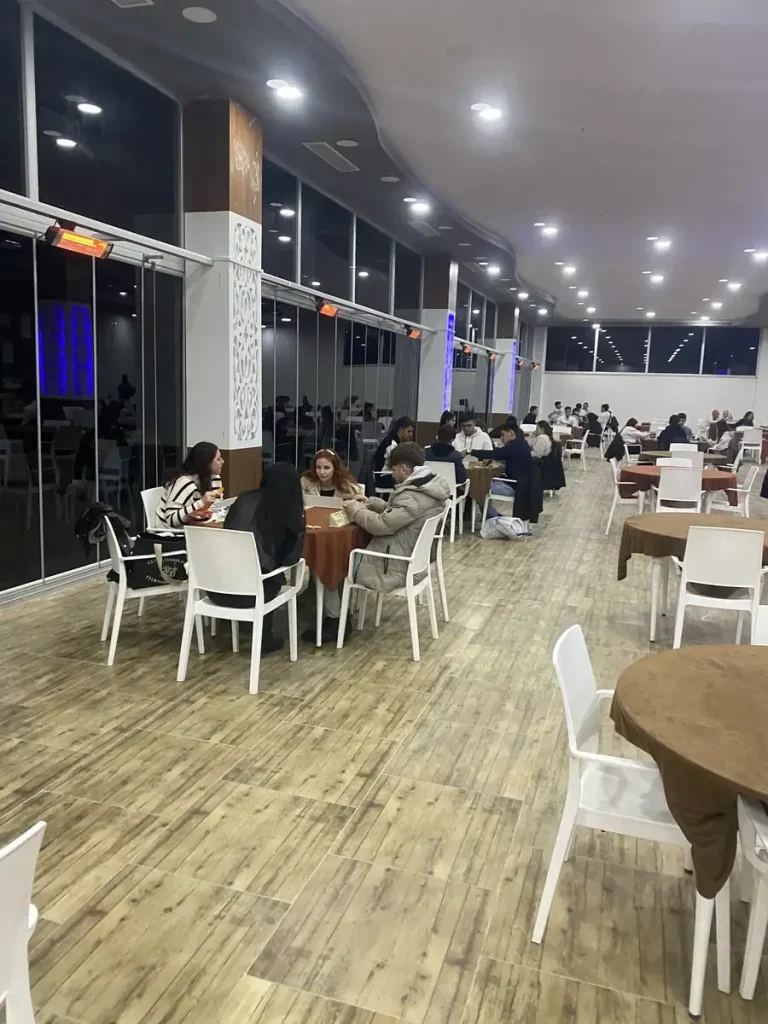 Projektbeispiel: Café und Spielhalle